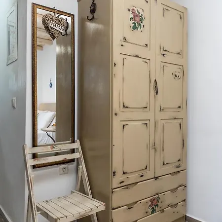 Elizabeth'S Small Apartment Naxos City Exterior photo